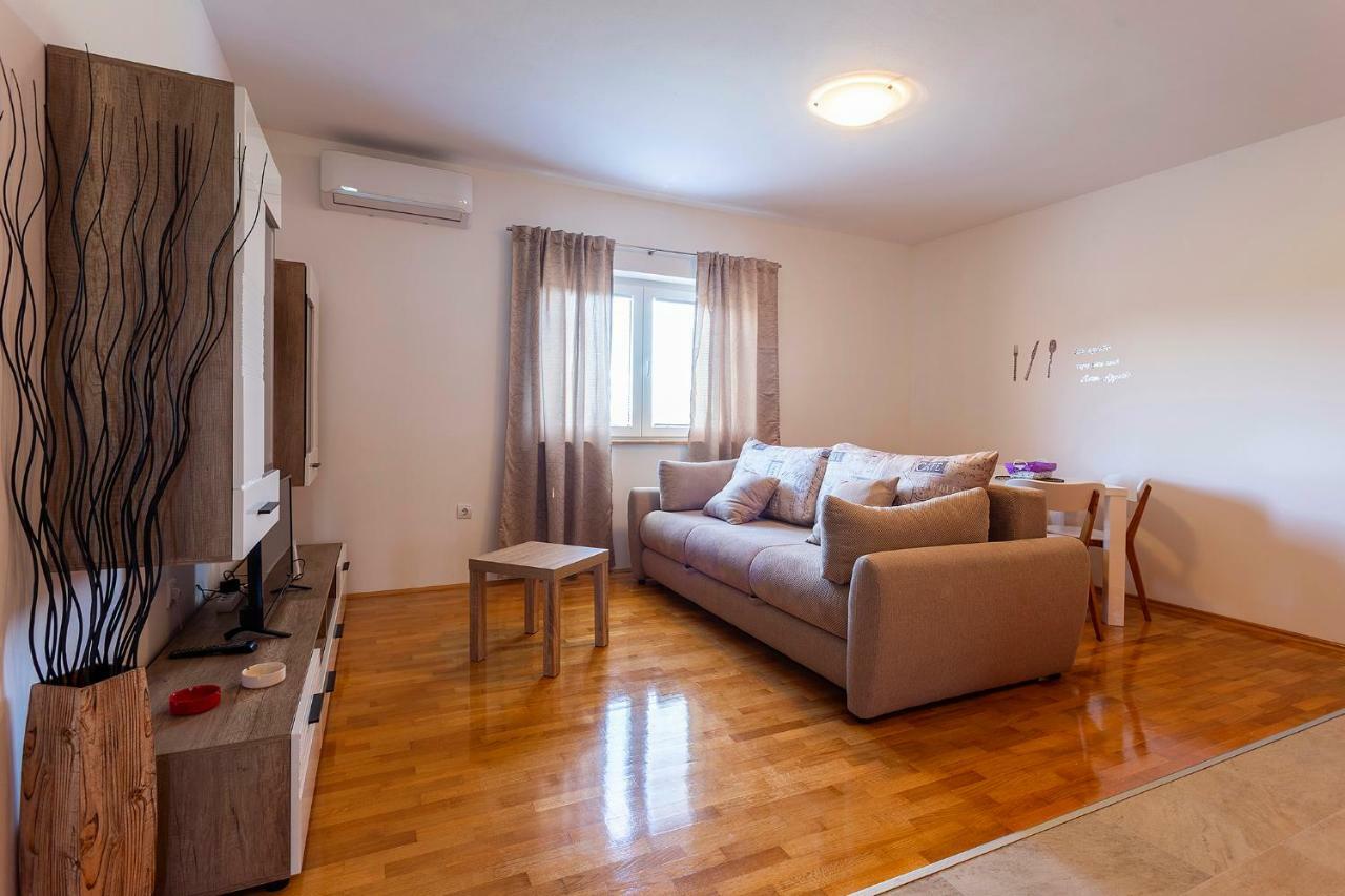 Apartmani Karoca 2 Pula Extérieur photo