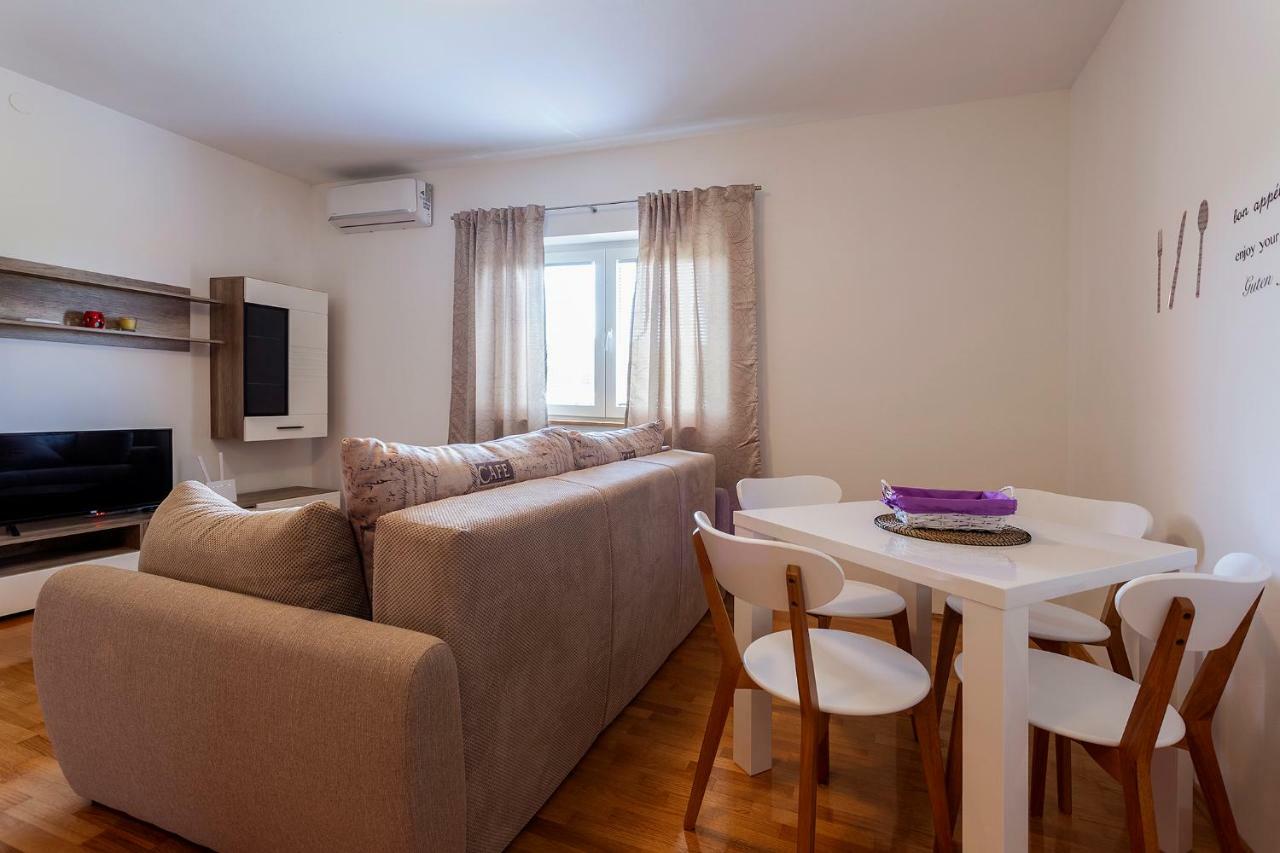 Apartmani Karoca 2 Pula Extérieur photo